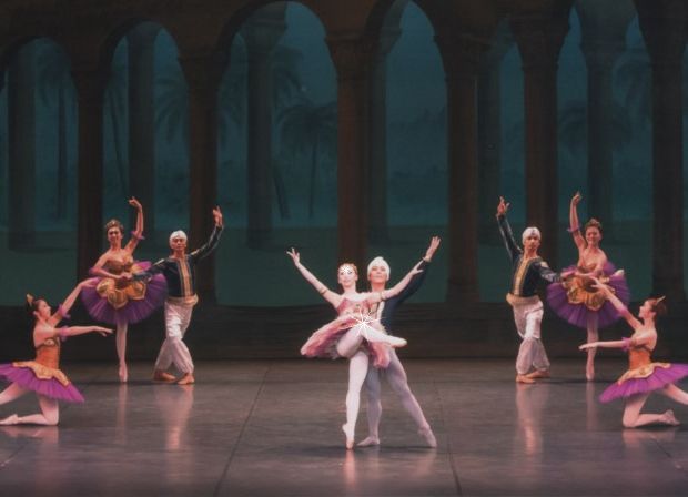 石井アカデミー・ド・バレエは四日市で初めてのバレエ教室です